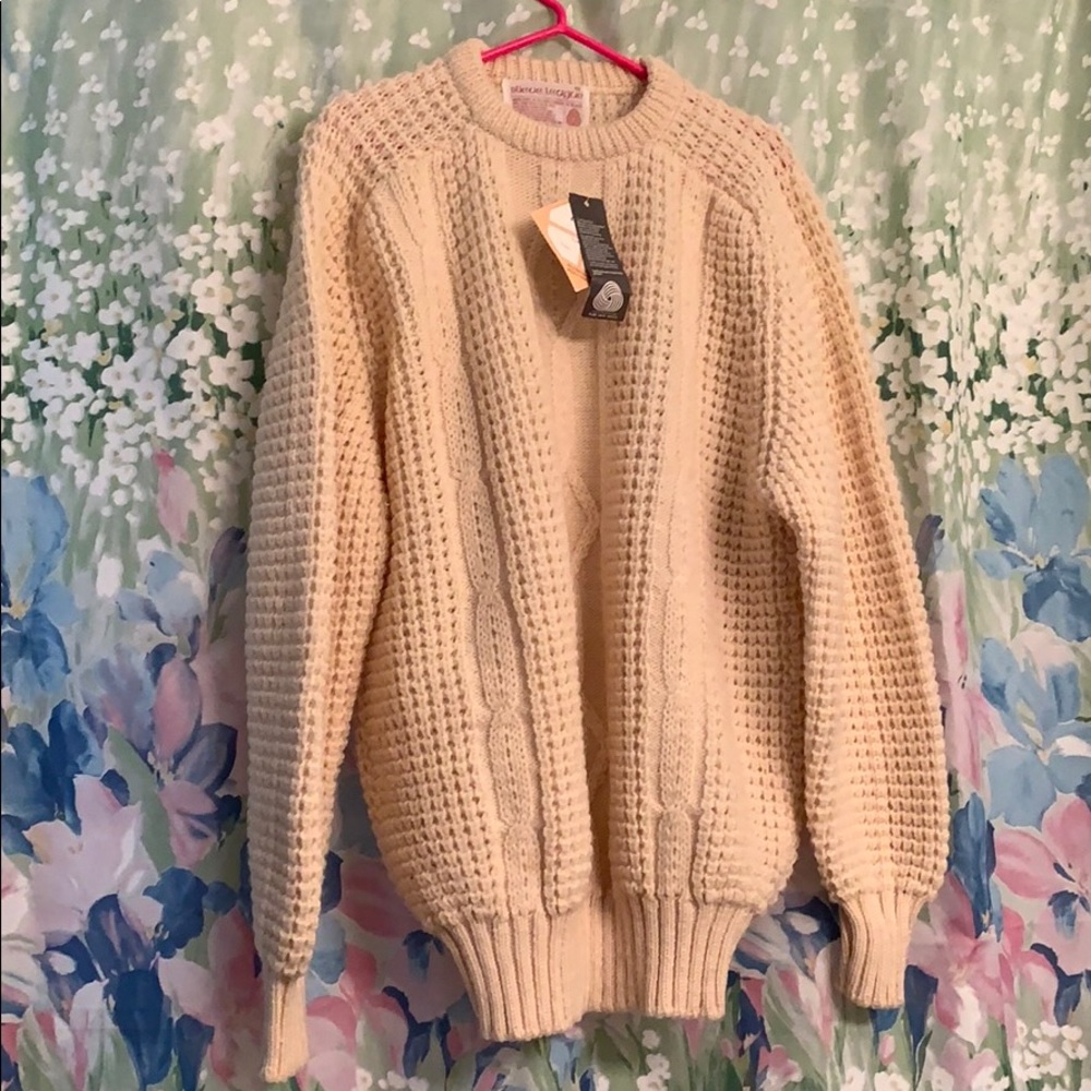 Men’s NWT Authentic Irish wool sweater